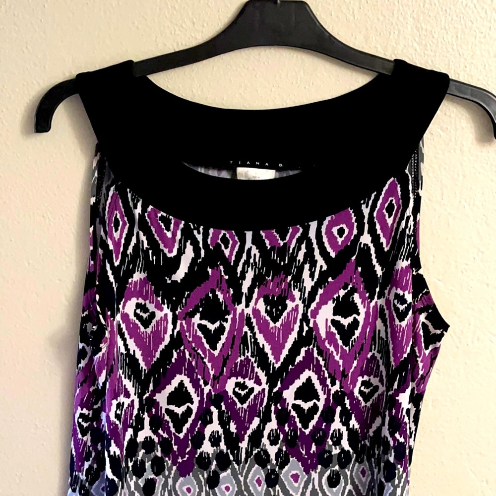 Tiana B size M, knee length dress